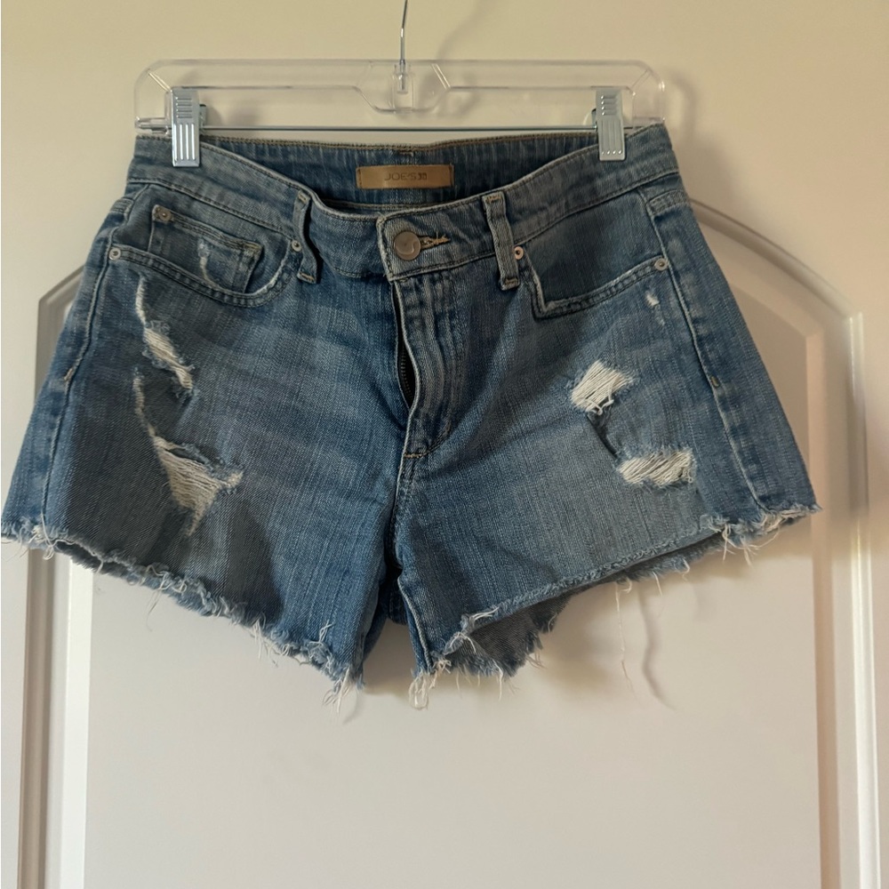 Joe’s Jeans blue denim jean shorts size 28.